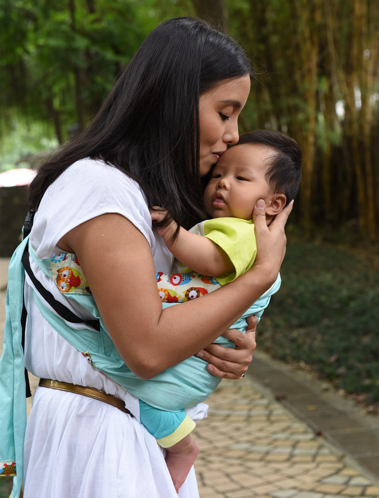 women kiss baby with Cotton Breathable Sling Baby Carrier